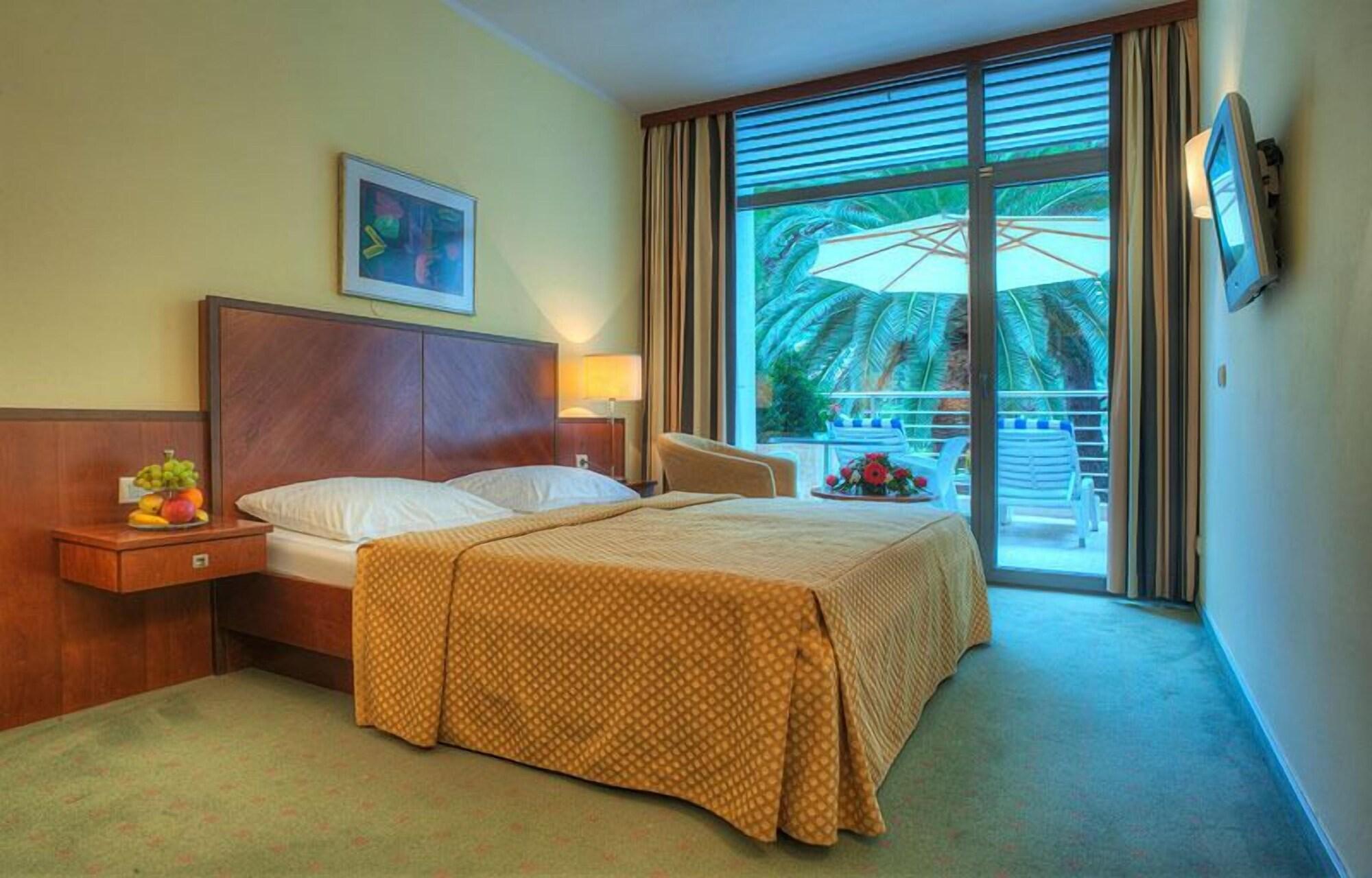 Hotel Rivijera Petrovac Kültér fotó