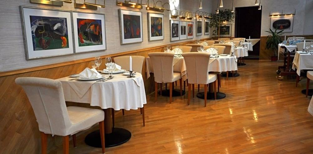 Hotel Rivijera Petrovac Kültér fotó