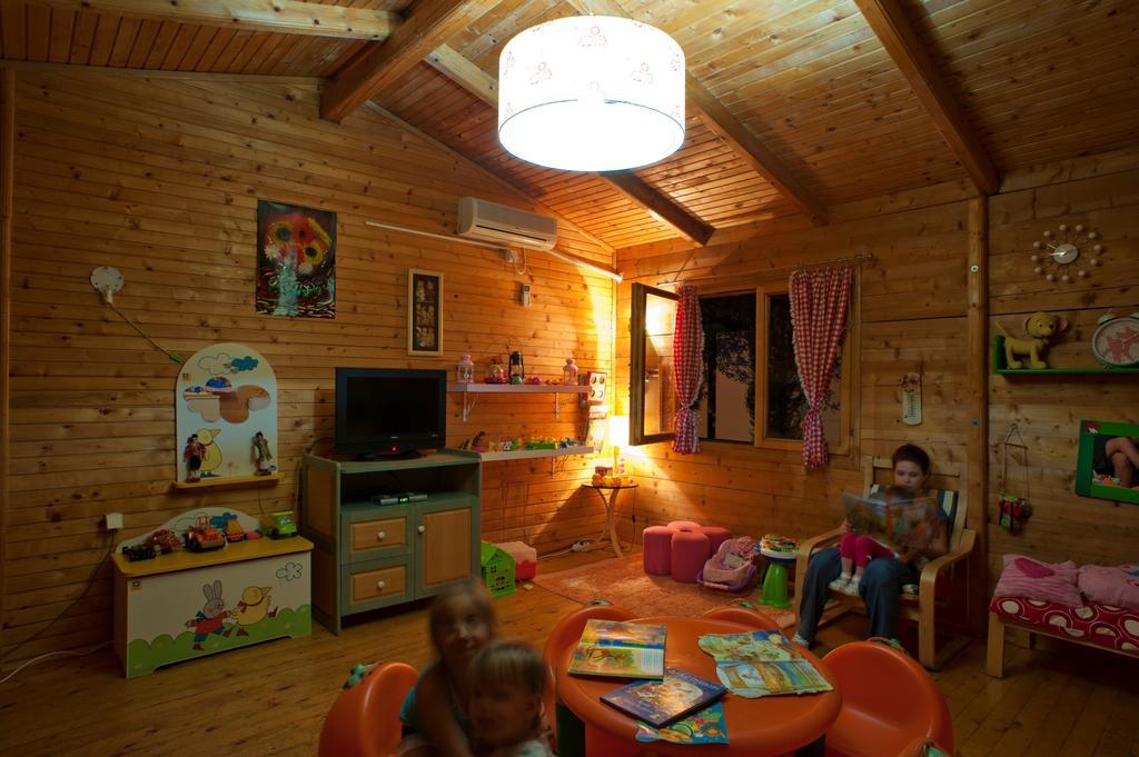 Hotel Rivijera Petrovac Kültér fotó